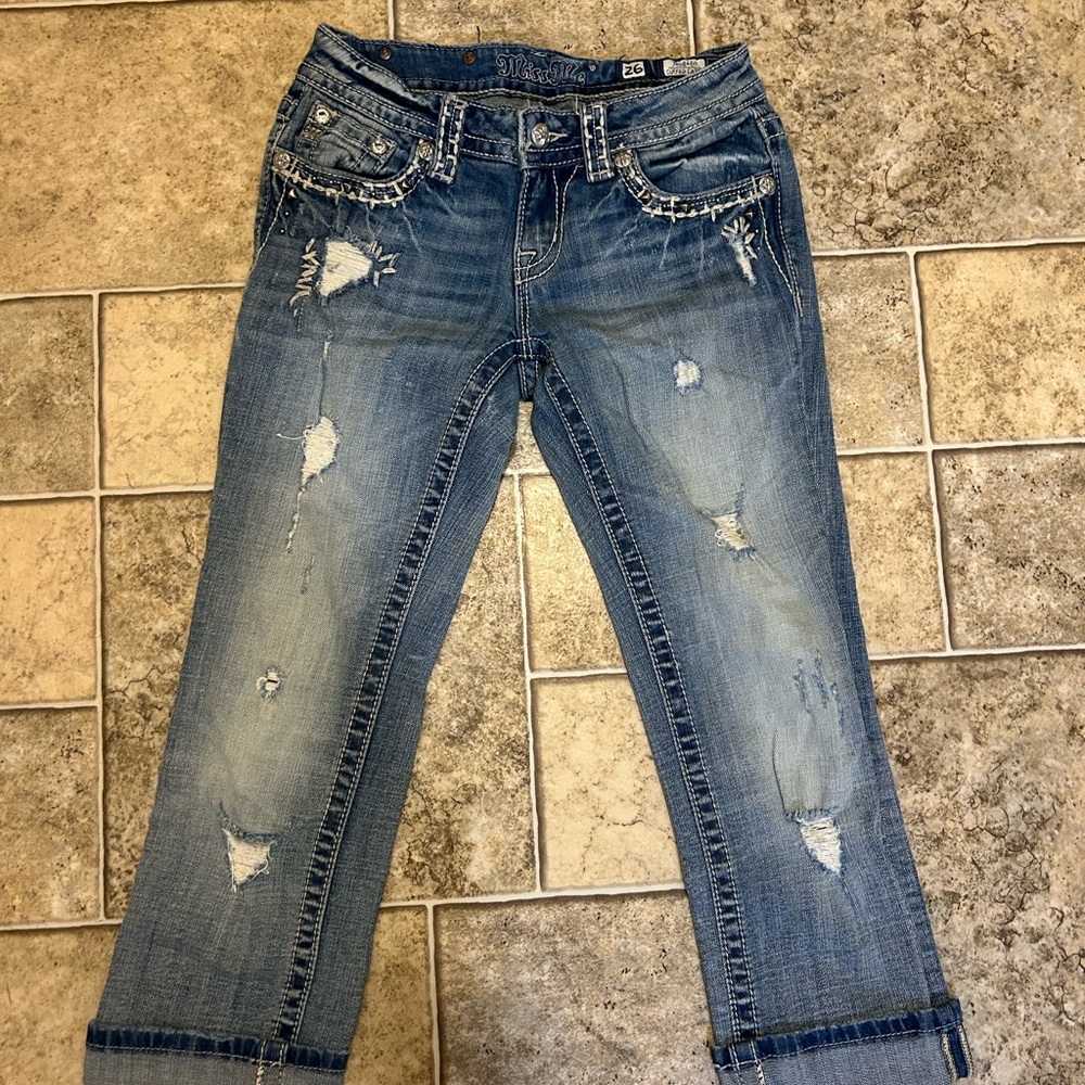 Women's Distressed MissMe Capris